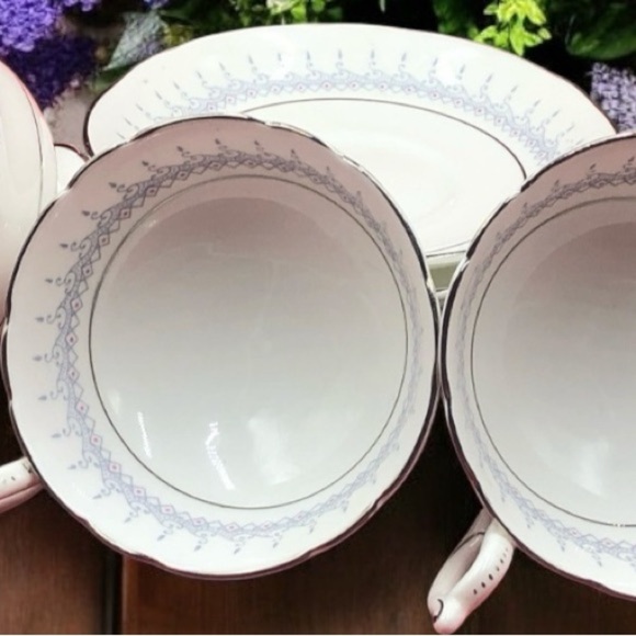 Coalport “Avon” Bone China Widemouth Teacups & Saucers - England - Picture 7 of 11